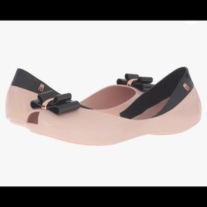 Melissa Queen V Ballet Flats NWOT